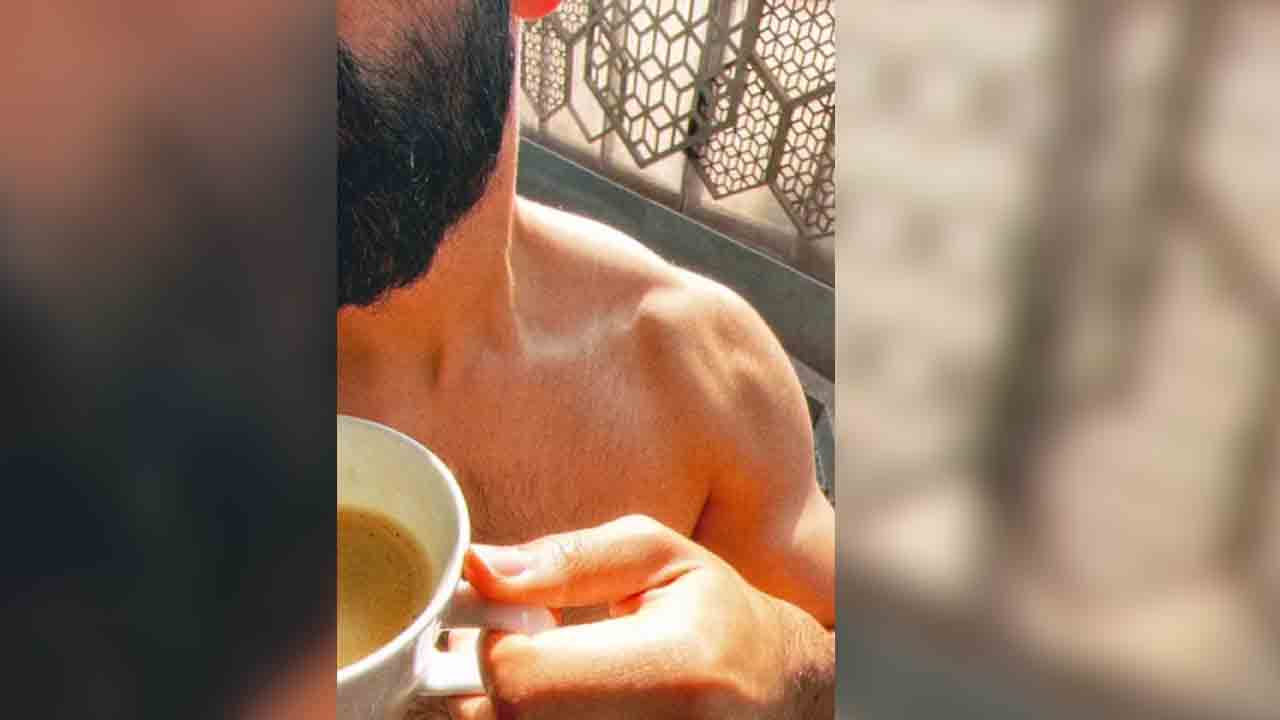 Double iSmart | సెట్స్‌లో టీ తాగుతూ.. రామ్‌ డబుల్‌ ఇస్మార్ట్‌ లుక్ వైరల్