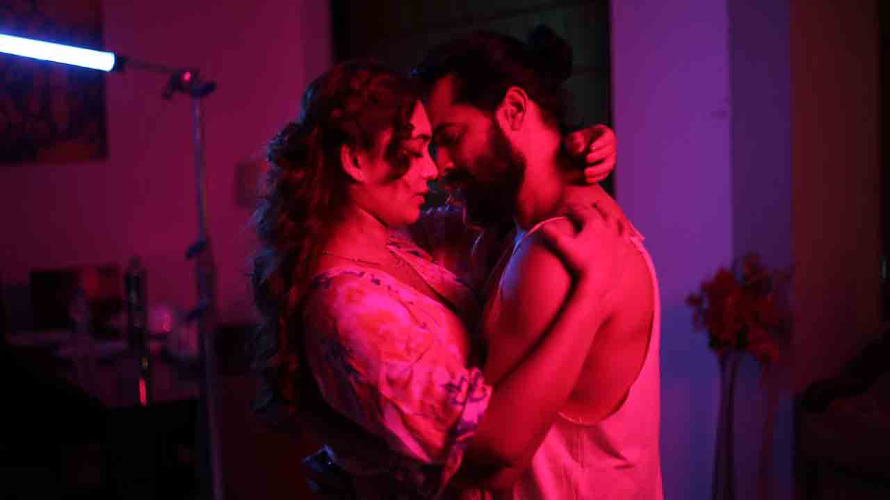 రివర్స్‌ లవ్‌స్టోరీ కాన్సెప్ట్‌తో..