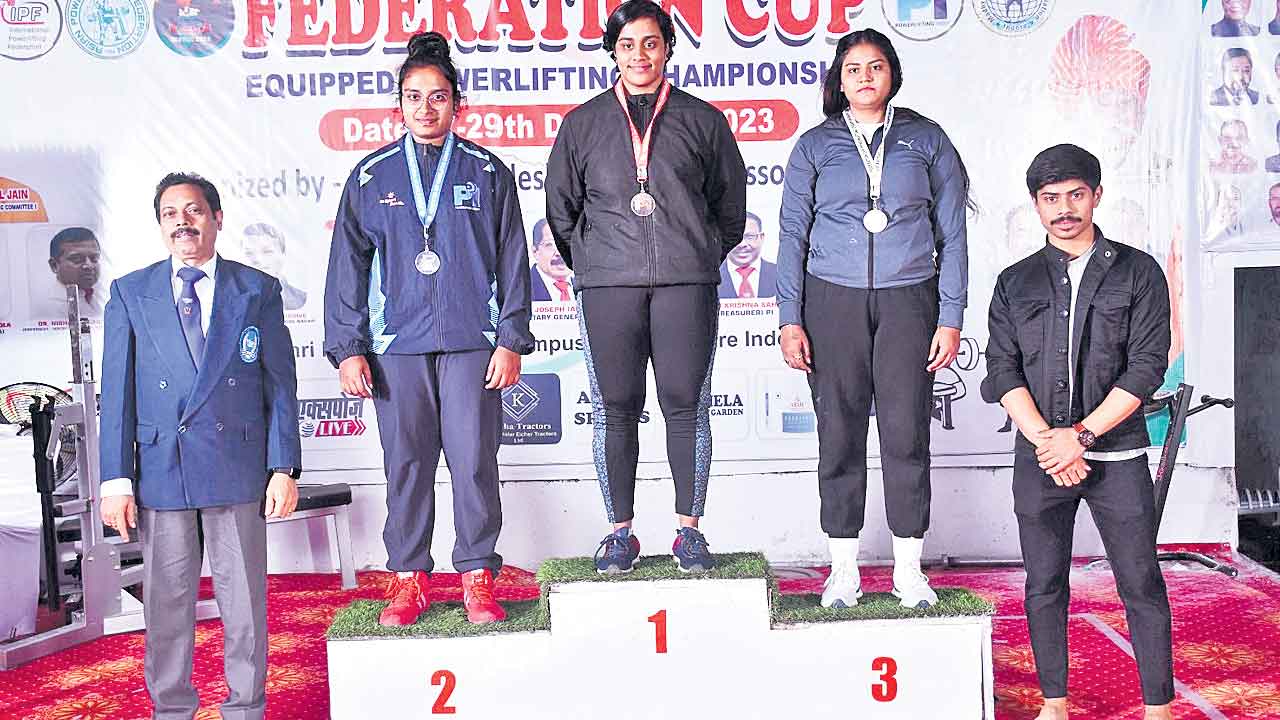 వైష్ణవికి రజతం