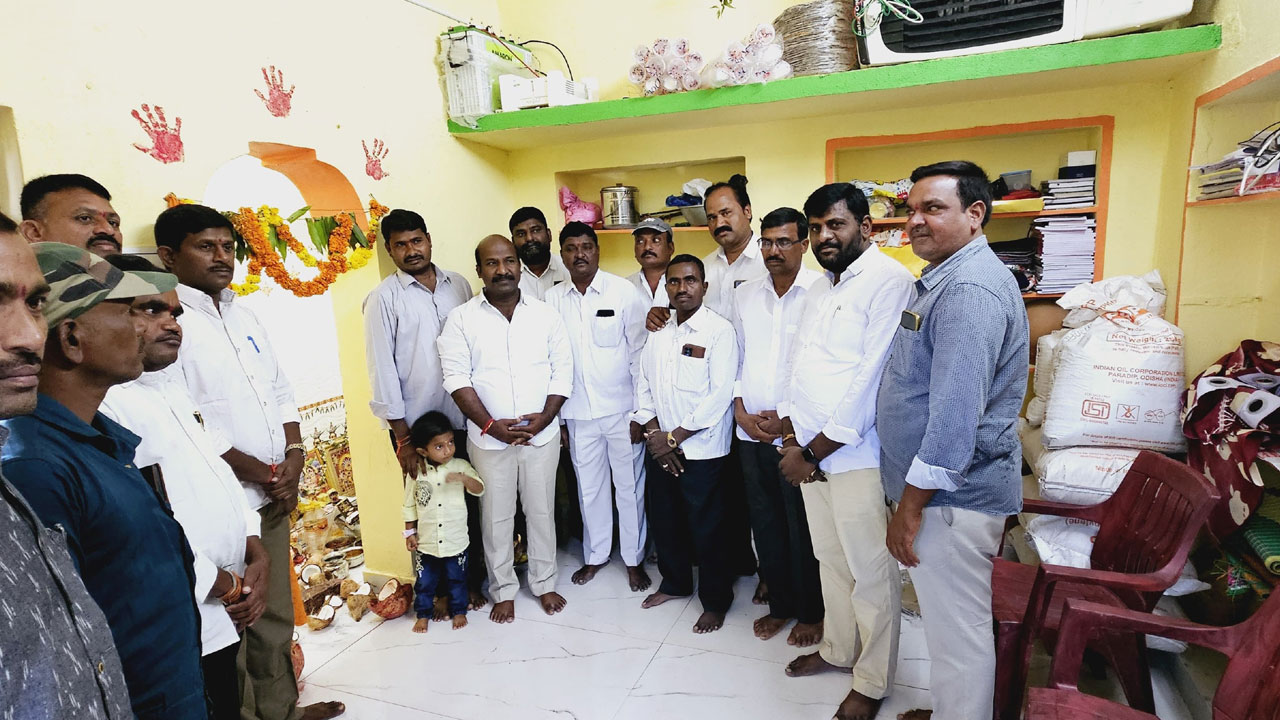 గ్రామ దేవతలను పూజించడం మన సంప్రదాయం