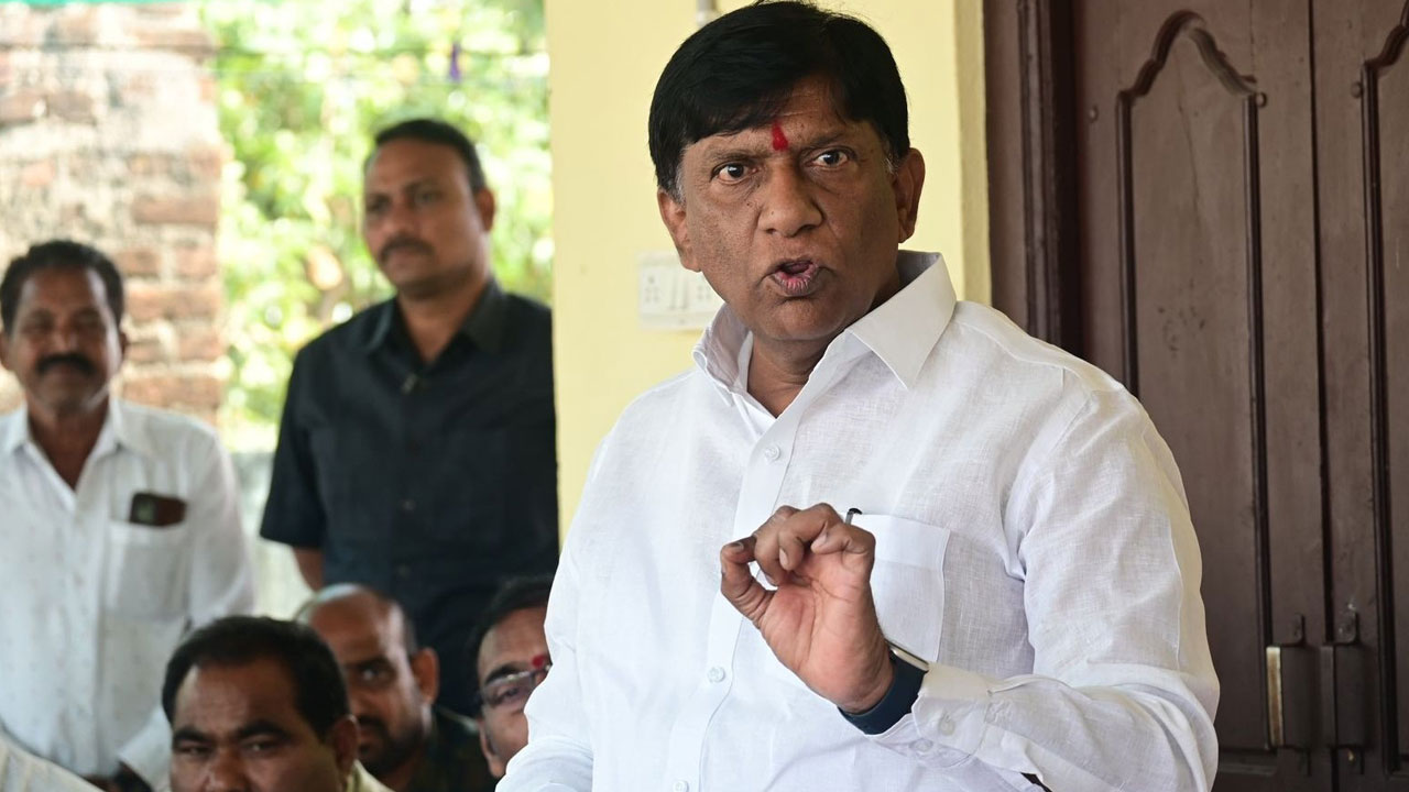 ప్రజా క్షేత్రంలోకి వెళ్దాం