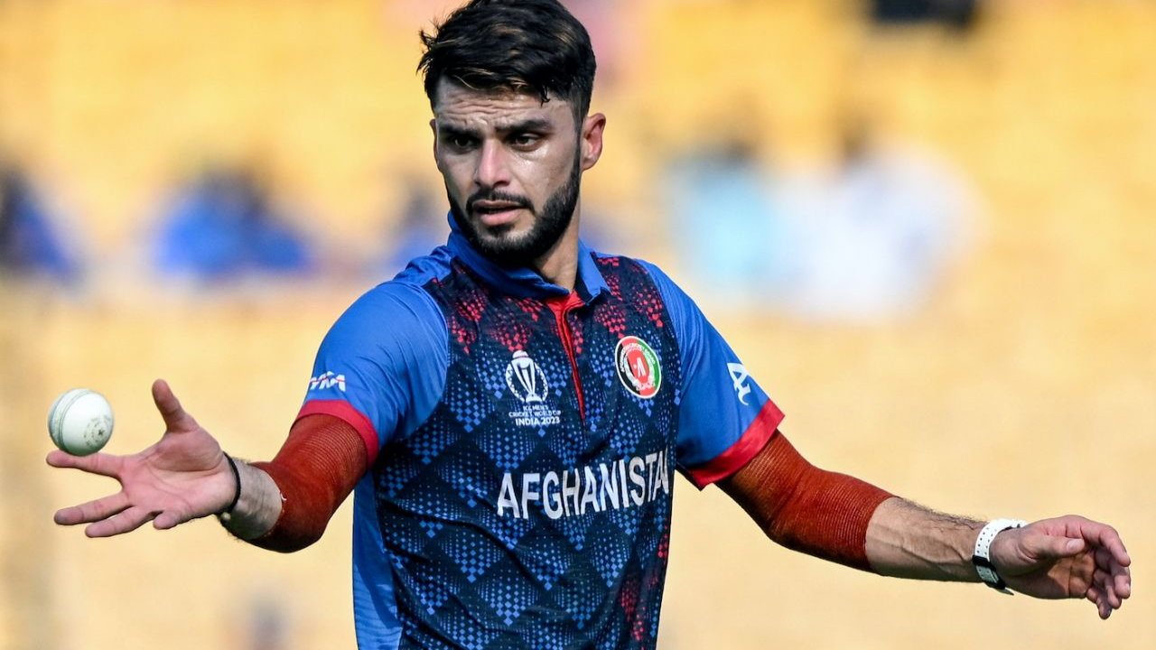 Naveen Ul Haq Banned: నవీన్‌ ఉల్‌ హక్‌కు భారీ షాక్‌.. అఫ్గాన్‌ పేసర్‌పై నిషేధం.. మ్యాంగో మ్యాన్‌ చేసిన తప్పేంటి..?