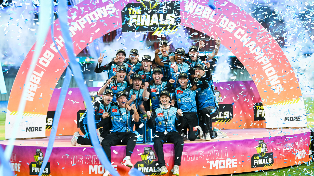 WBBL 2023: అడిలైడ్ స్ట్రైక‌ర్స్ అదుర్స్.. వ‌రుస‌గా రెండోసారి ట్రోఫీ సొంతం