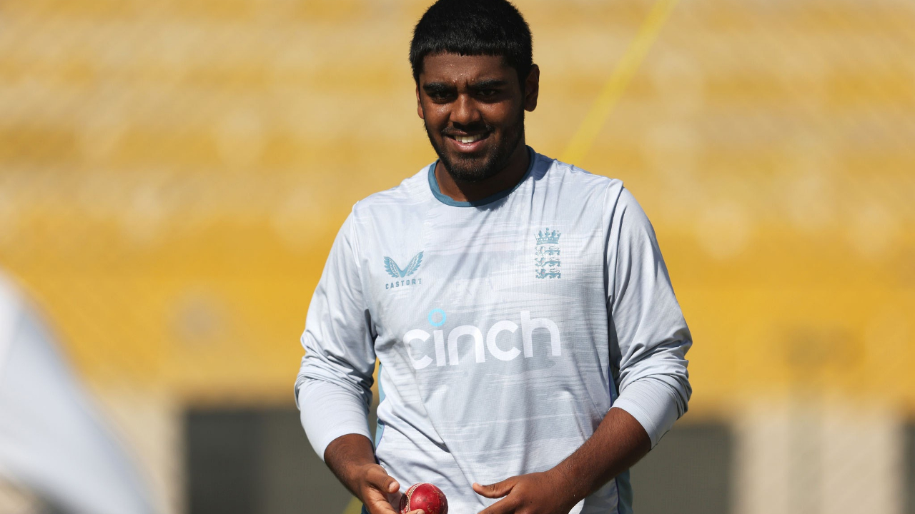 IPL Auction 2024: ఐపీఎల్‌ వేలం నుంచి తప్పుకున్న ఇంగ్లండ్‌ లెగ్‌ స్పిన్నర్‌.. ఇంగ్లండ్‌ ప్లేయర్లు ప్లేఆఫ్స్‌ తర్వాత ఆడరా..?