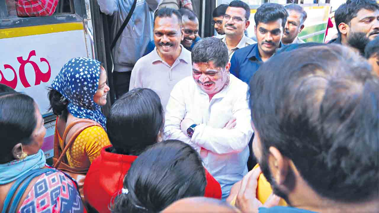 త్వరలోనే ఫ్రీ బస్‌పాసులు