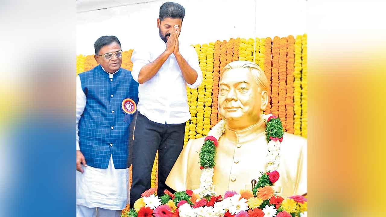 కాకాకు ఘననివాళి