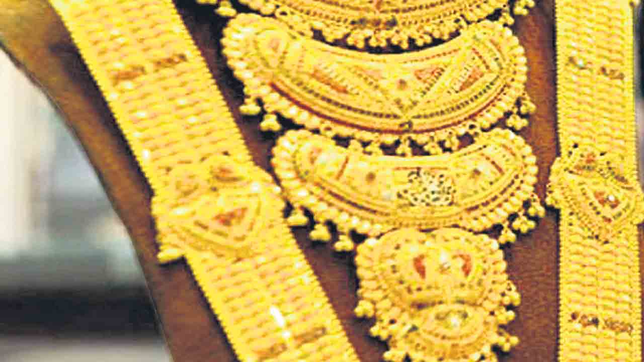 రికార్డు స్థాయికి పసిడి ధర