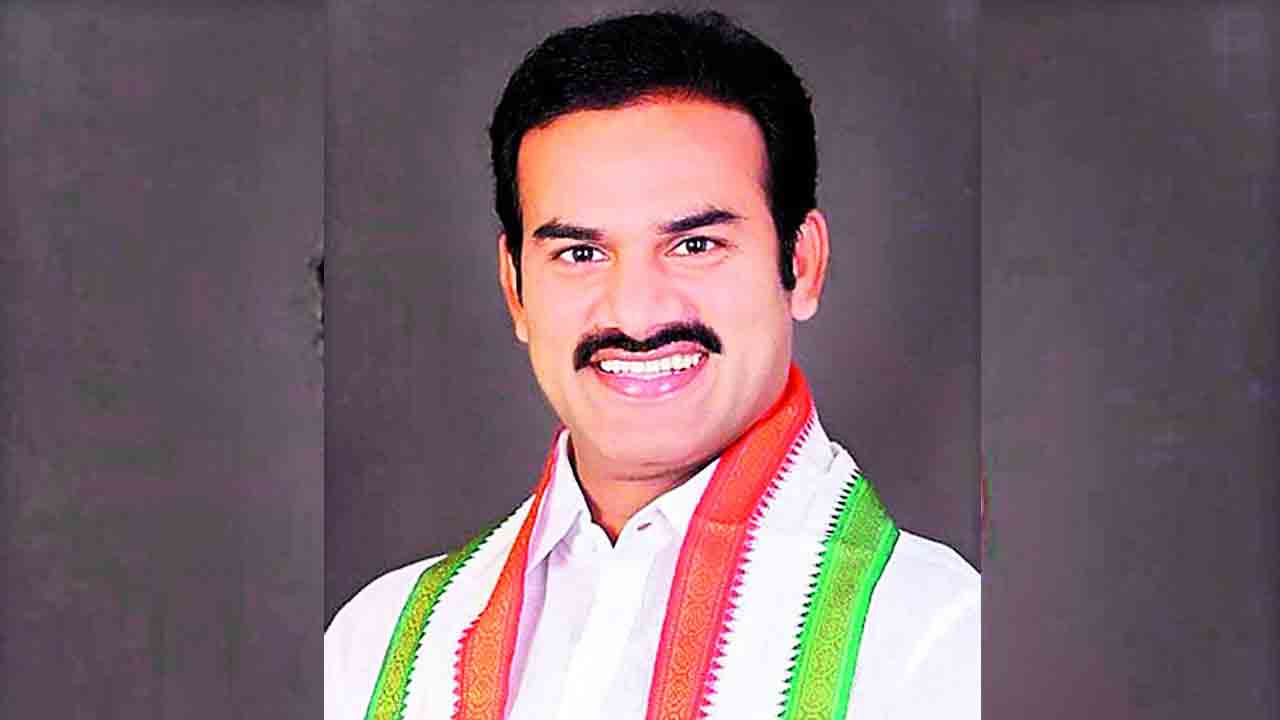 ప్రభుత్వ విప్‌గా రామచంద్రునాయక్‌