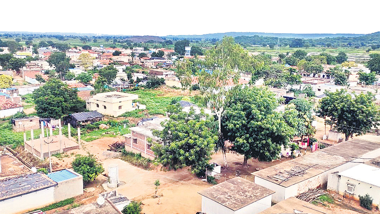 ‘స్థానిక’ పోరుపై యువత గురి