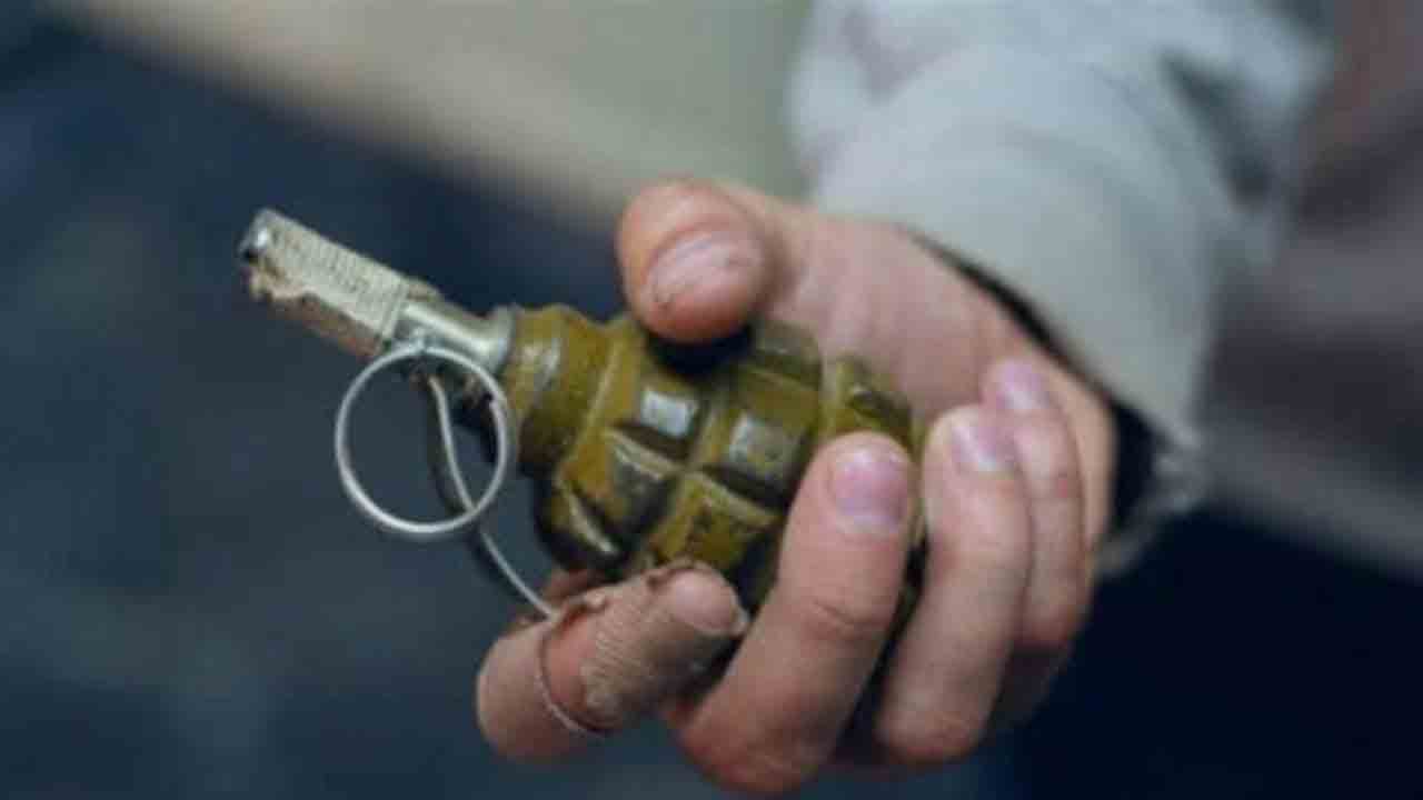 Grenade attack | ఉక్రెయిన్‌లో ఘాతుకం.. కౌన్సిల్‌ మీటింగ్‌లో గ్రెనేడ్‌లతో దాడి.. ఒకరు మృతి, 26 మందికి గాయాలు