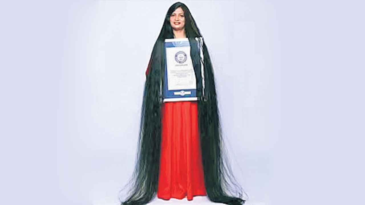 7 అడుగుల కురులు గిన్నిస్‌ రికార్డు !