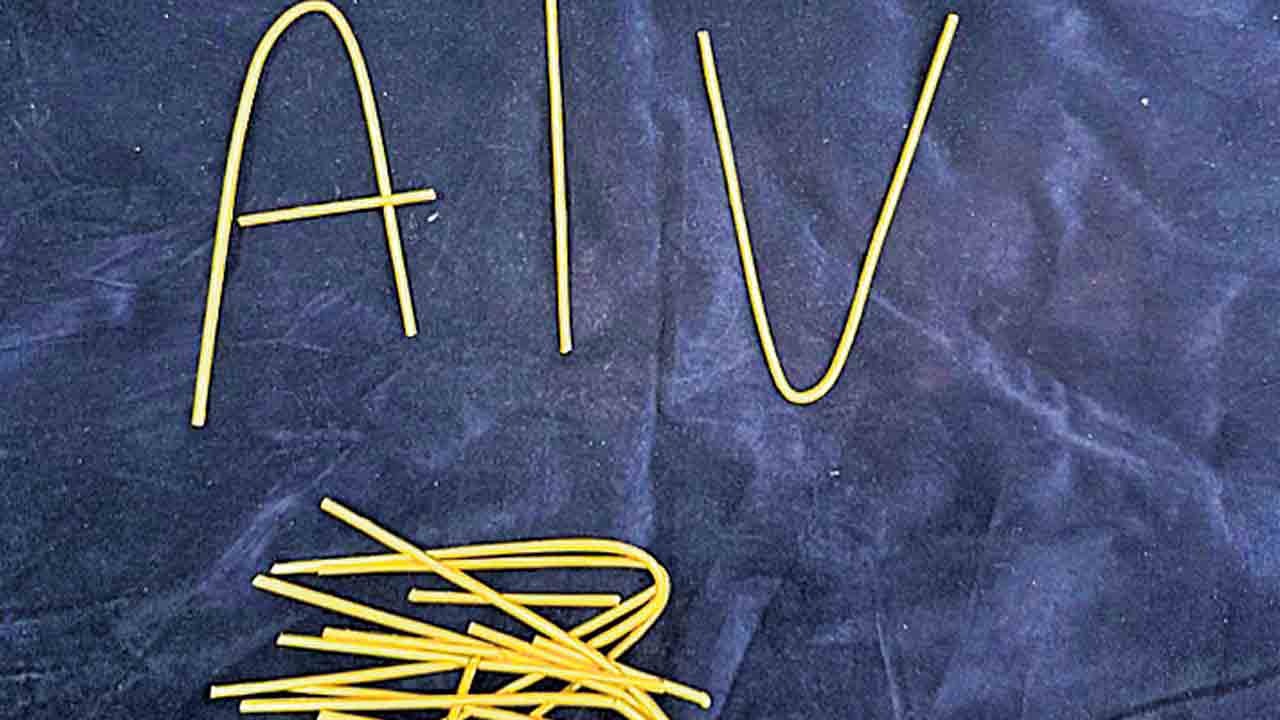 ఎయిర్‌పోర్టులో బంగారం పట్టివేత