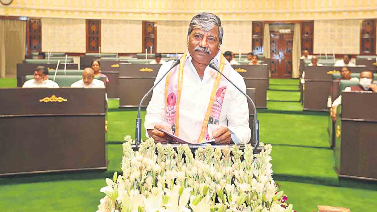 ఎమ్మెల్యేగా ప్రమాణ స్వీకారం..