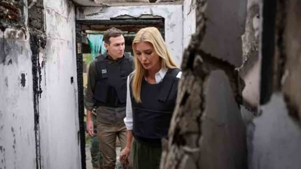 Watch: ఇజ్రాయెల్‌ను సందర్శించిన ట్రంప్‌ కుమార్తె ఇవాంక.. బందీల కుటుంబాలను పరామర్శ