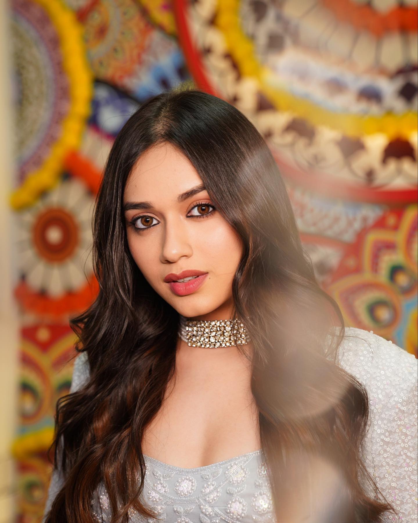 Jannat R&b Jannat Zubair Rahmani | ఎరుపెక్కిన అందాలతో వయ్యరాలు ఒలకబోస్తున్న జన్నత్ ...