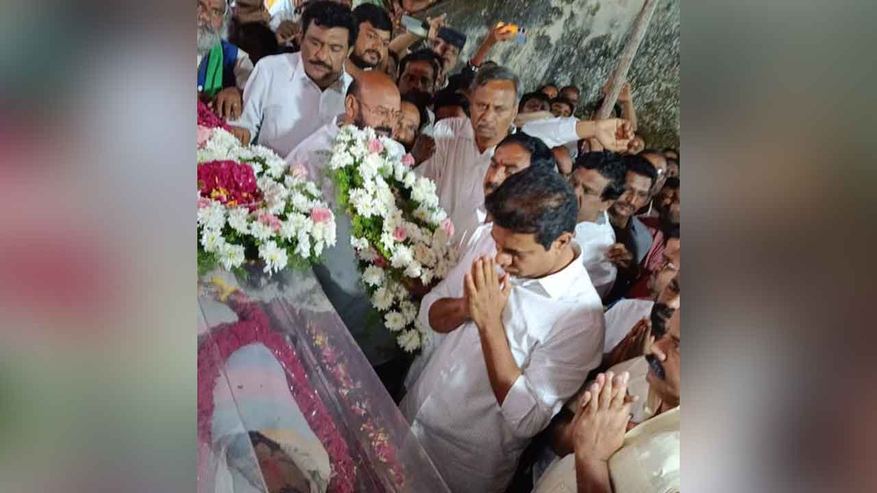 KTR | పాగాల సంపత్‌రెడ్డి భౌతికకాయానికి నివాళులు అర్పించిన కేటీఆర్‌