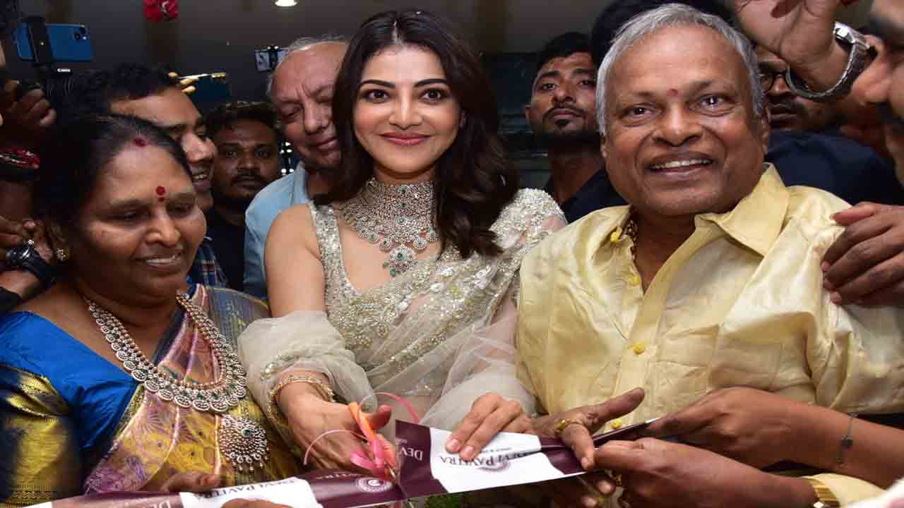 Jewellery Store | కూకట్‌పల్లిలో దేవీ పవిత్ర జ్యుయెలరీ స్టోర్‌.. ప్రారంభించిన నటి కాజల్‌ అగర్వాల్