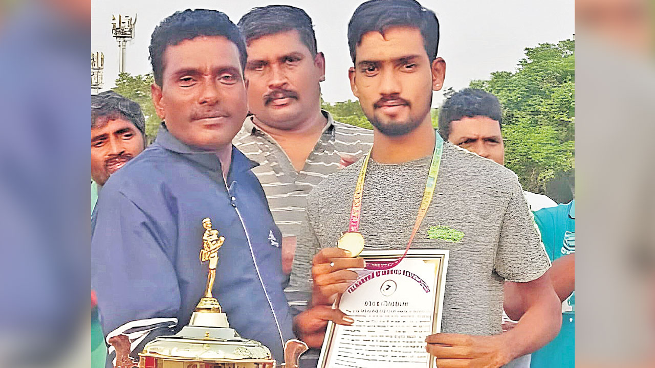 పేదింట పతకాల పంట..