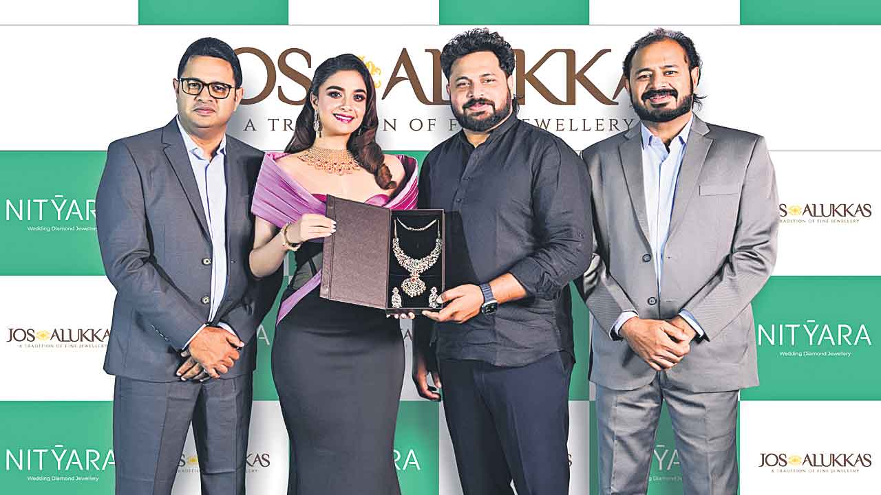 జోస్‌ అలుక్కాస్‌ నిత్యారా ఆవిష్కరణ