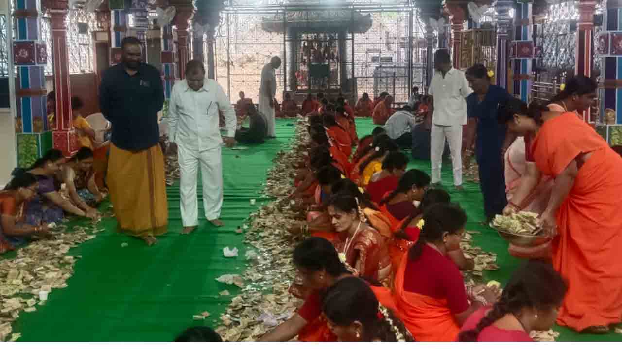 Keesaragutta | కీసరగుట్టలో హుండీ లెక్కింపు .. ఆలయానికి రూ. కోటి 6 లక్షల ఆదాయం