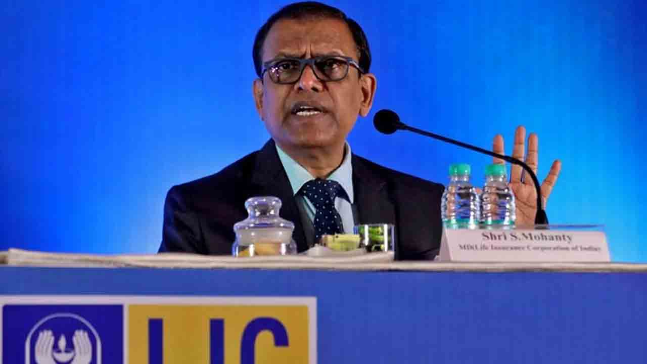 LIC Chairman | 2047కల్లా ప్రతి భారతీయుడికీ బీమా.. తేల్చి చెప్పిన ఎల్ఐసీ చైర్మన్..!