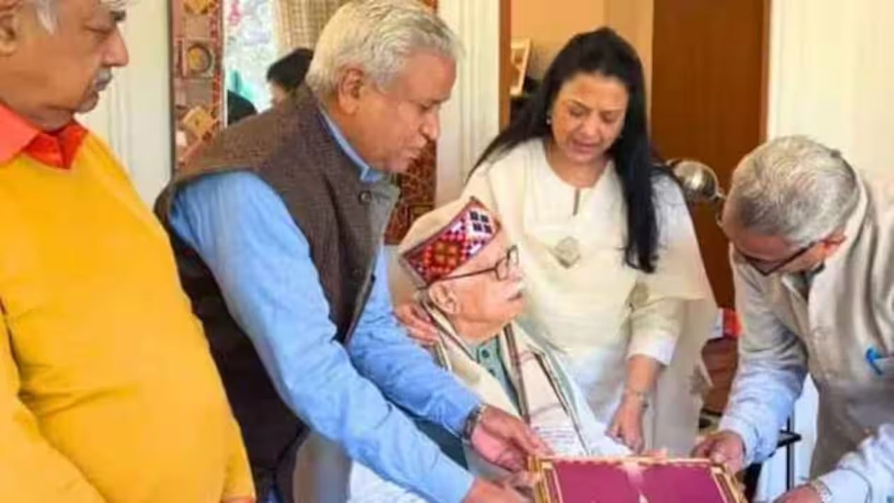 Ayodhya | నిన్న వద్దన్నారు.. నేడు రమ్మన్నారు..! రామ మందిరం ప్రారంభోత్సవానికి అద్వానీ, జోషిలకు వీహెచ్‌పీ ఆహ్వానం