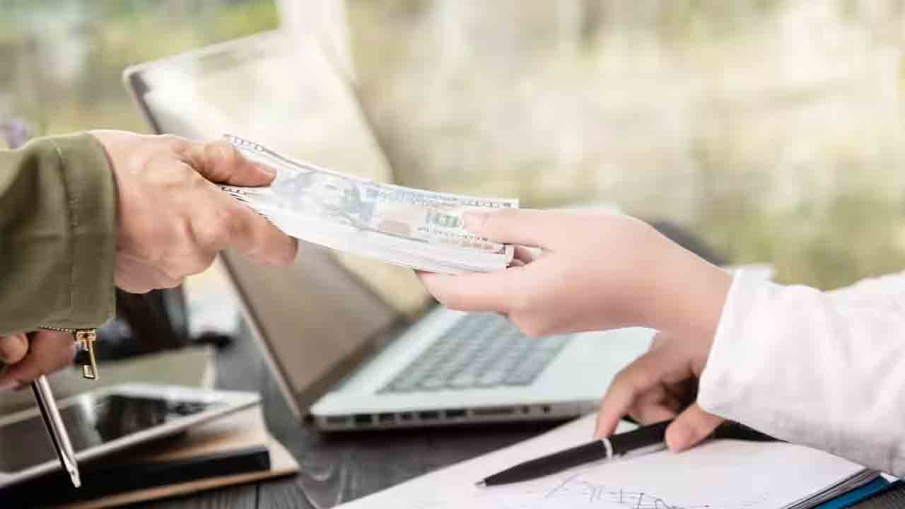 WhatsApp- Digital Loans | డిజిట‌ల్ రుణాల పంపిణీ మెసేజ్‌ల‌కు వేదిక వాట్సాప్‌.. డేటా ప్రైవ‌సీ గైడ్ లైన్స్ ఎంత మంది అర్థం చేసుకుంటున్నారంటే..!