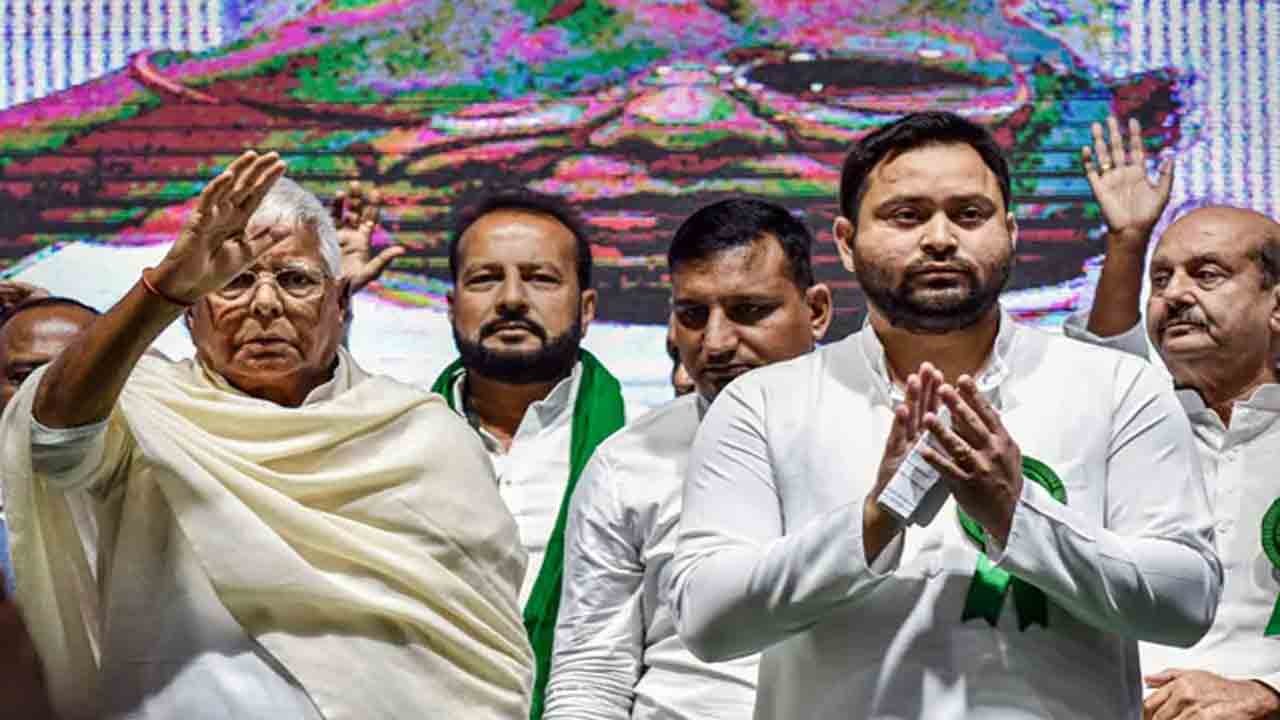 ED Summons | ల్యాండ్‌ ఫర్‌ జాబ్స్‌ కేసులో.. లాలూ యాదవ్, తేజస్వికి ఈడీ సమన్లు