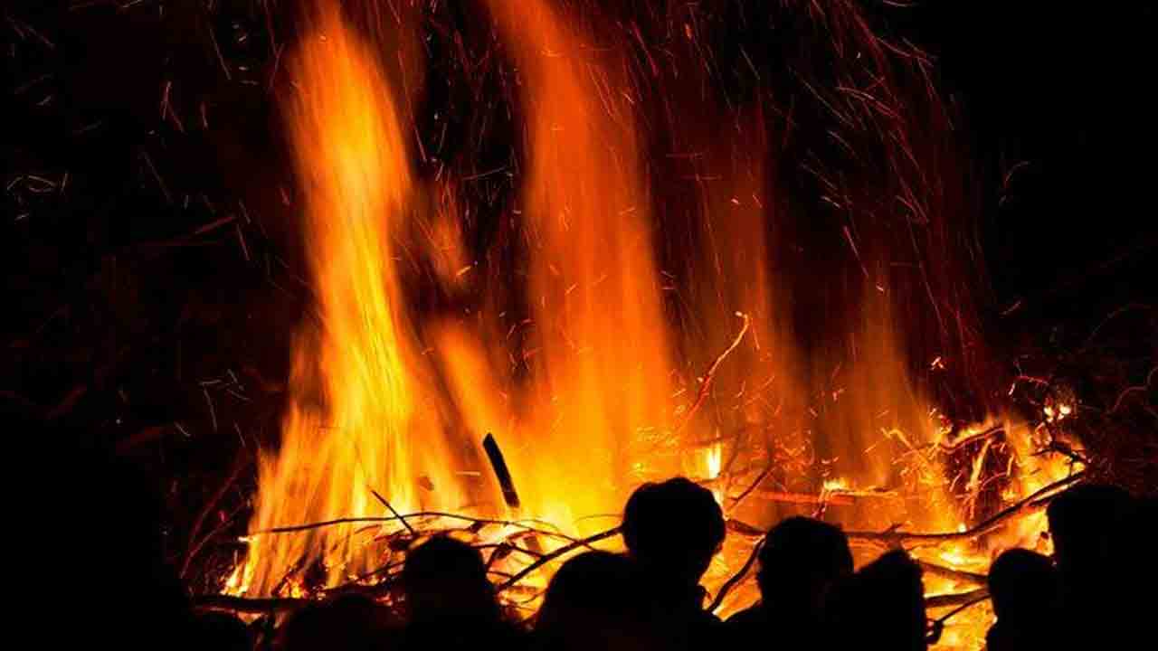 Metpally news | అప్పు తీర్చే వరకు కొరివి పెట్టనివ్వం.. దహన సంస్కారాలను అడ్డుకున్న అప్పులోళ్లు