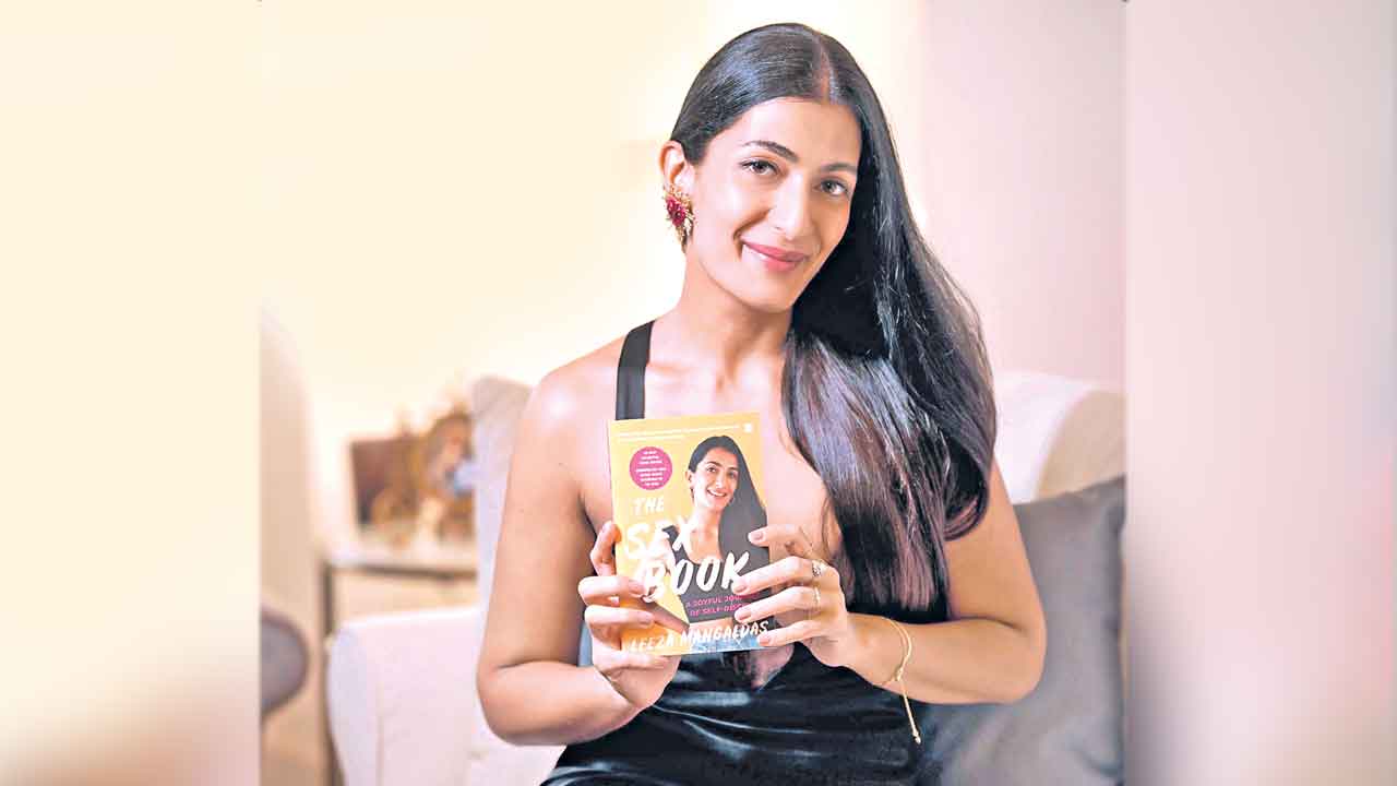 లవ్‌ గురు.. లీజా!