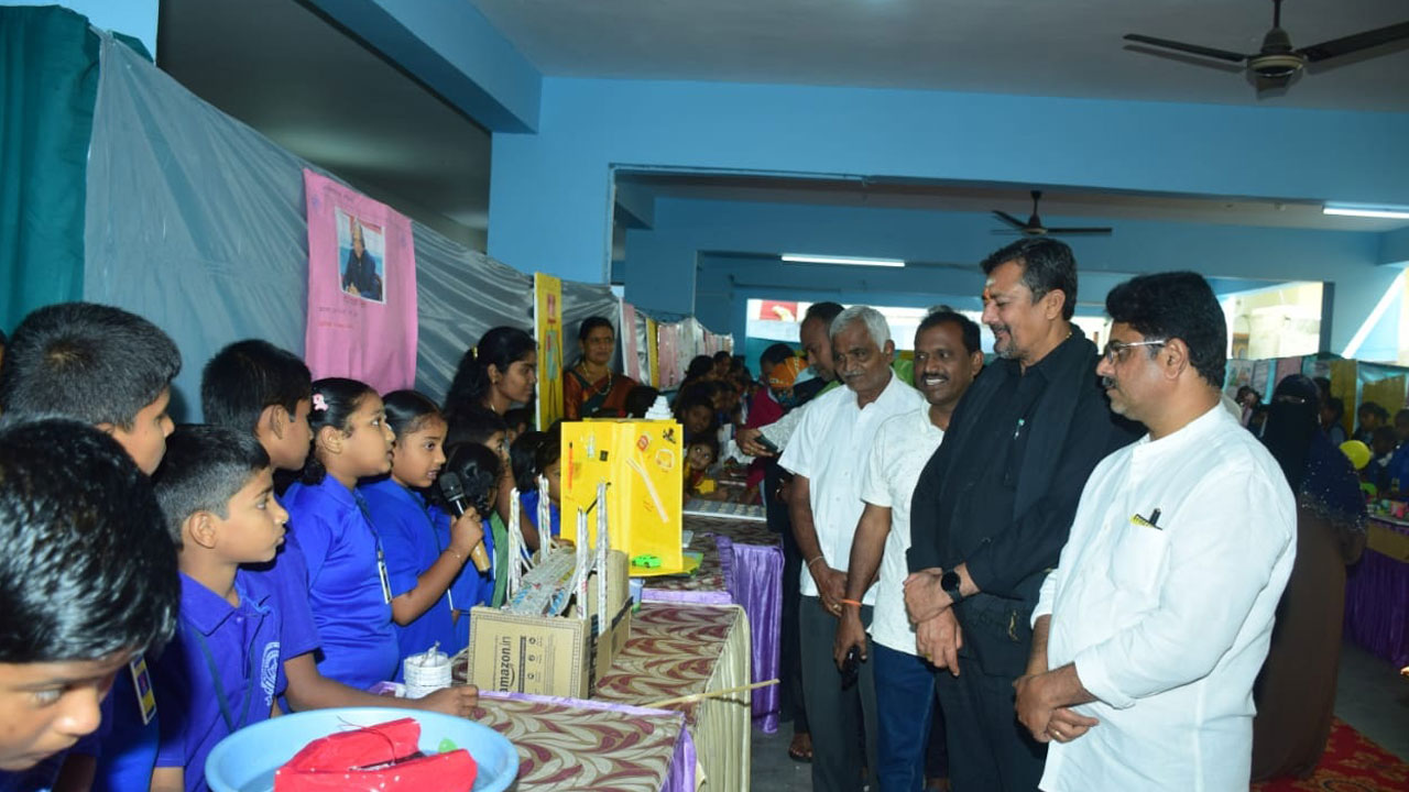 విద్యార్థుల్లోని ప్రతిభను వెలికితీసేందుకే వైజ్ఞానికి ప్రదర్శన
