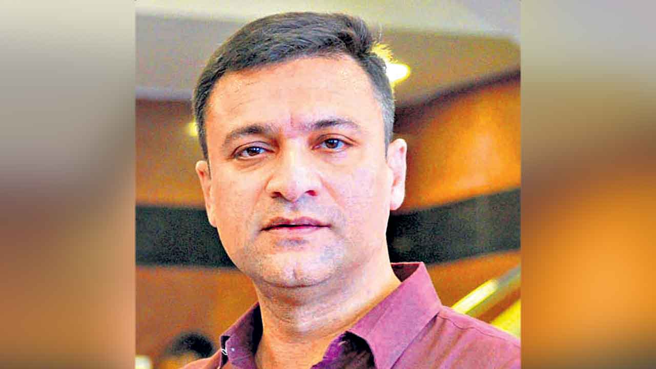 పోటీ పరీక్షలు ఉర్దూలోనూ నిర్వహించాలి