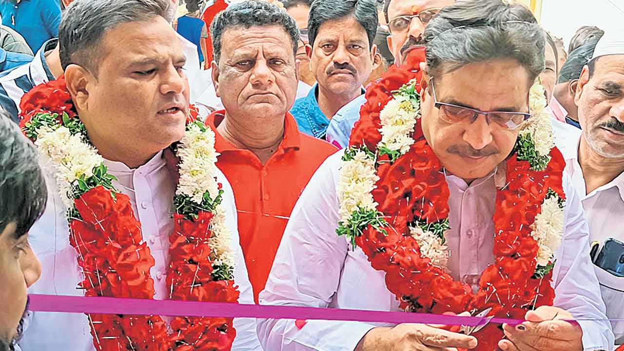 ఉచిత వైద్య శిబిరాలు సద్వినియోగం చేసుకోవాలి