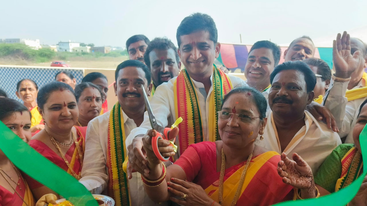 ఐక్యతతోనే సంఘాలు అభివృద్ధి