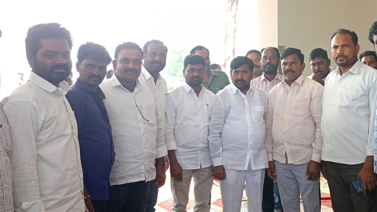 ఎమ్మెల్యే జగదీశ్‌రెడ్డికి పలువురి శుభాకాంక్షలు