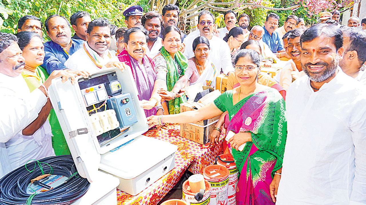 పథకాలను సద్వినియోగం చేసుకోవాలి