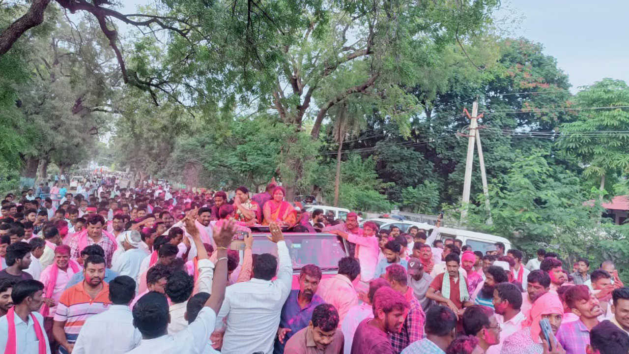 గుబాళించిన గులాబీ