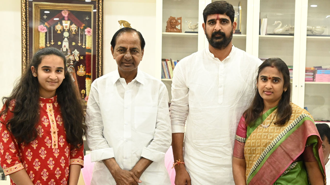 హుజూరాబాద్‌ గడ్డ..గులాబీ అడ్డా