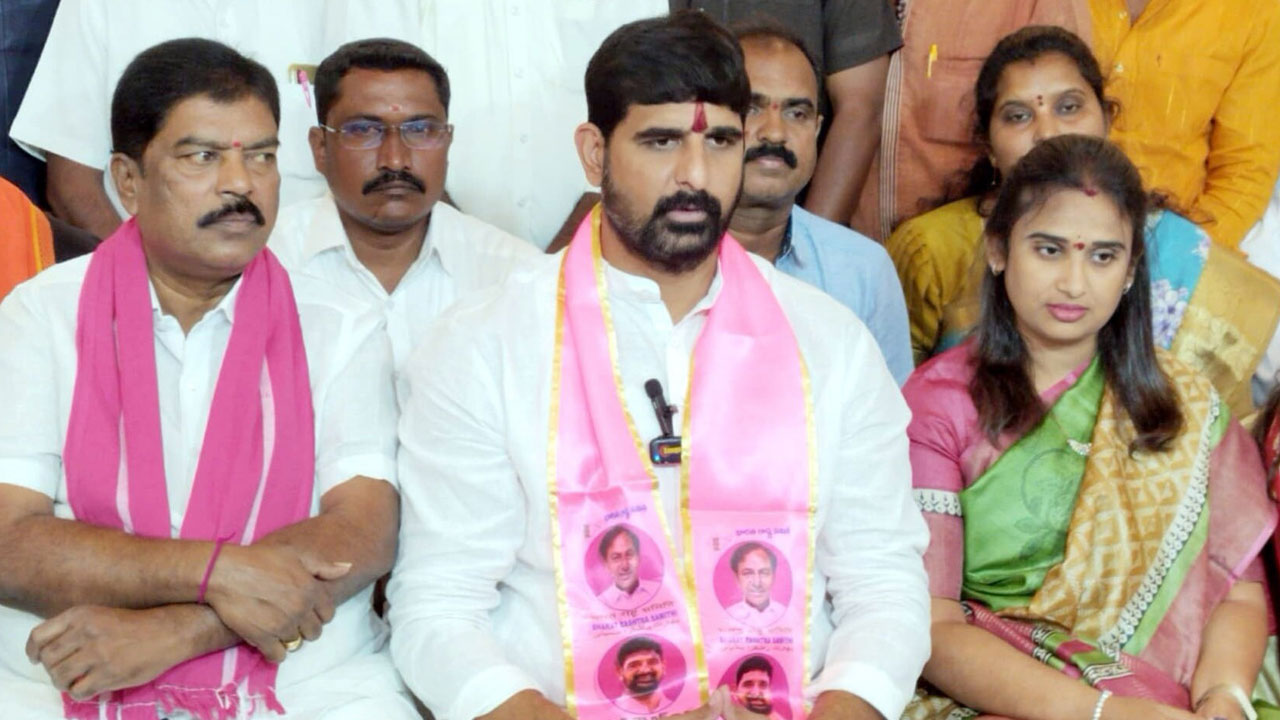 MLA Padi Kaushik Reddy | ఆరు లక్షల మంది ఆటో డ్రైవర్లకు అండగా బీఆర్‌ఎస్‌: ఎమ్మెల్యే కౌశిక్‌ రెడ్డి