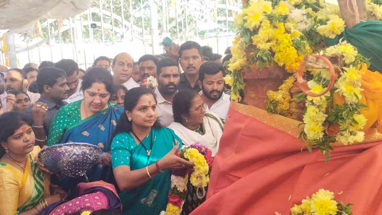 MLC Kavitha | సమ్మక్క, సారలమ్మను దర్శించుకున్న ఎమ్మెల్సీ కవిత