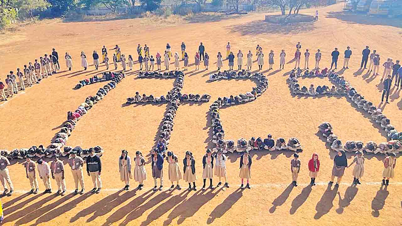 పాఠశాలల్లో గణిత దినోత్సవం