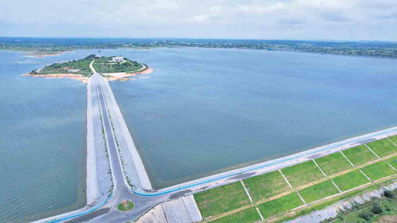 నీళ్లివ్వండి