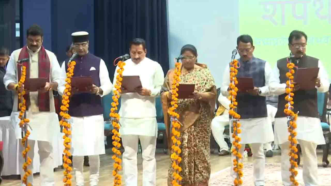 MP Cabinet | మధ్యప్రదేశ్‌ క్యాబినెట్‌ విస్తరణ.. మంత్రులుగా 28 మంది ప్రమాణం.. Video