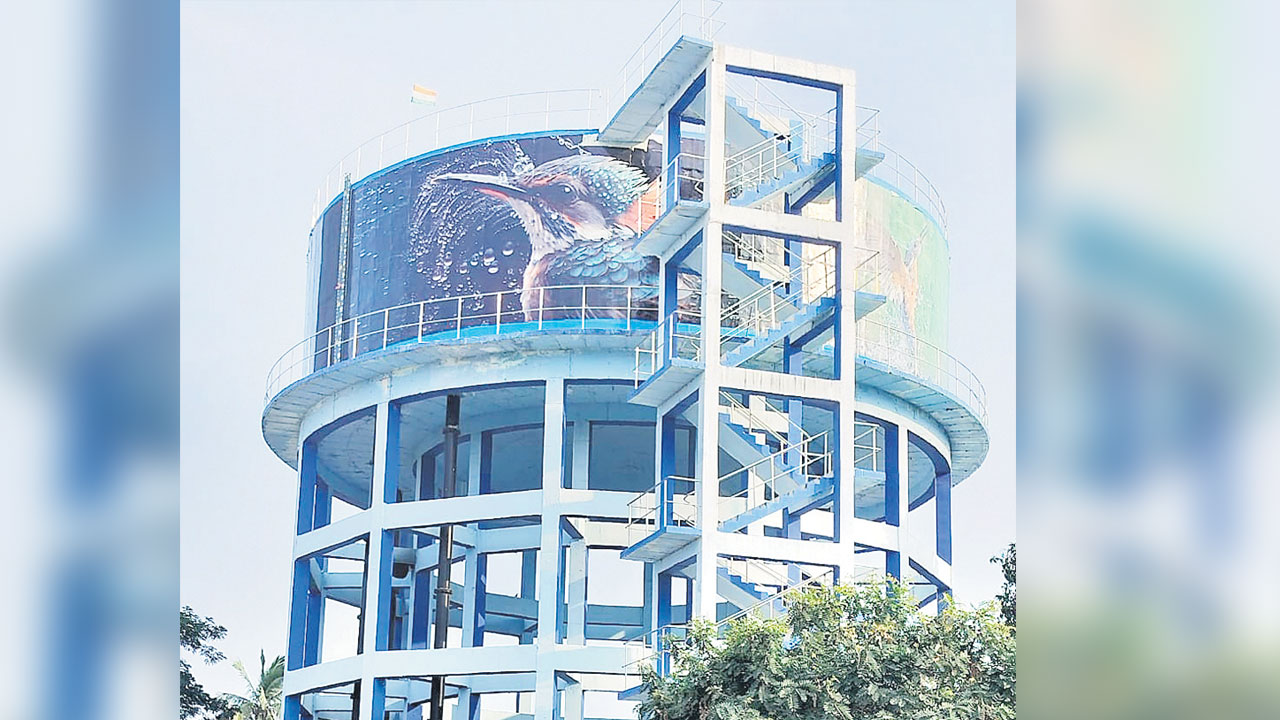 ఇంటింటికీ భగీరథ నీరు