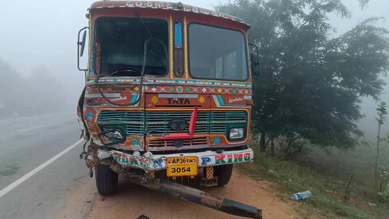 Nalgonda | నల్లగొండ జిల్లాలో రెండు వేర్వేరు ప్రమాదాలు.. ఆరుగురు మృతి