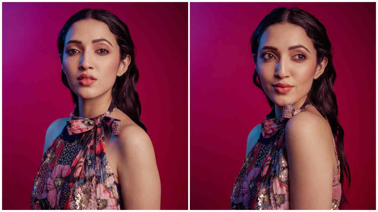 Neha Shetty | స్లీవ్ లెస్‌ అందాలతో కవ్విస్తున్న నేహా శెట్టి..