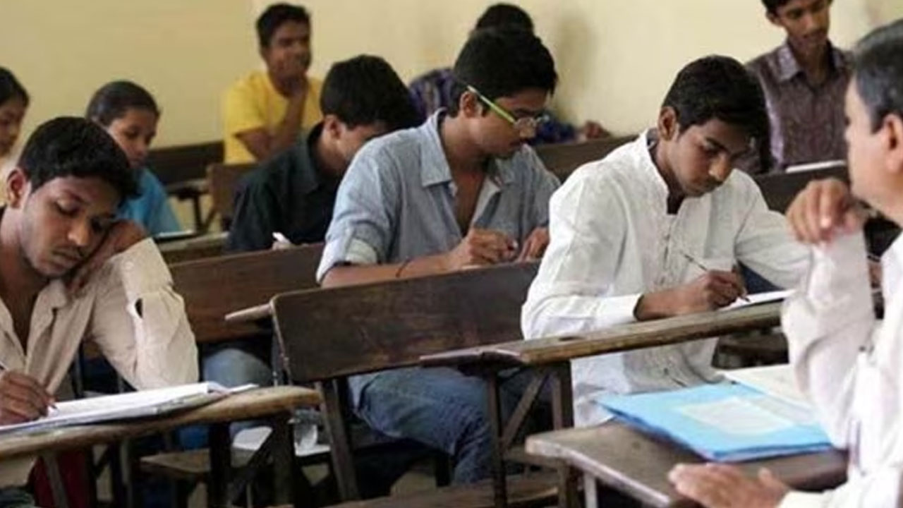 ఎంజీయూ పీజీ కోర్సుల పరీక్షలు వాయిదా