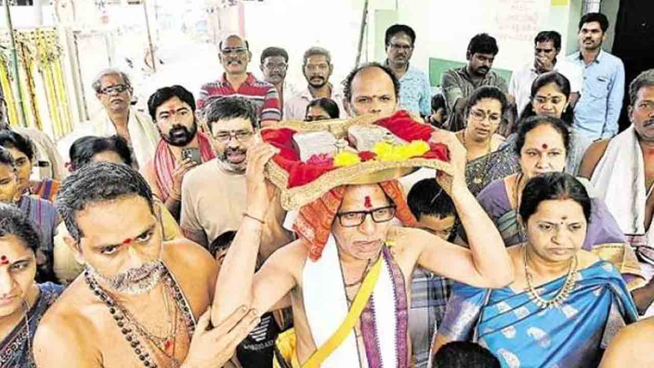 Sri Rama Padukas | నేడు అయోధ్యకు శ్రీరాముడి పాదుకలు