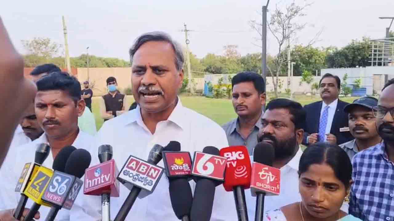MLA Palla Rajeshwar reddy  | మంత్రి కొండ సురేఖ,  ఎమ్మెల్యే పల్లా రాజేశ్వర్‌రెడ్డి మధ్య వాగ్వాదం