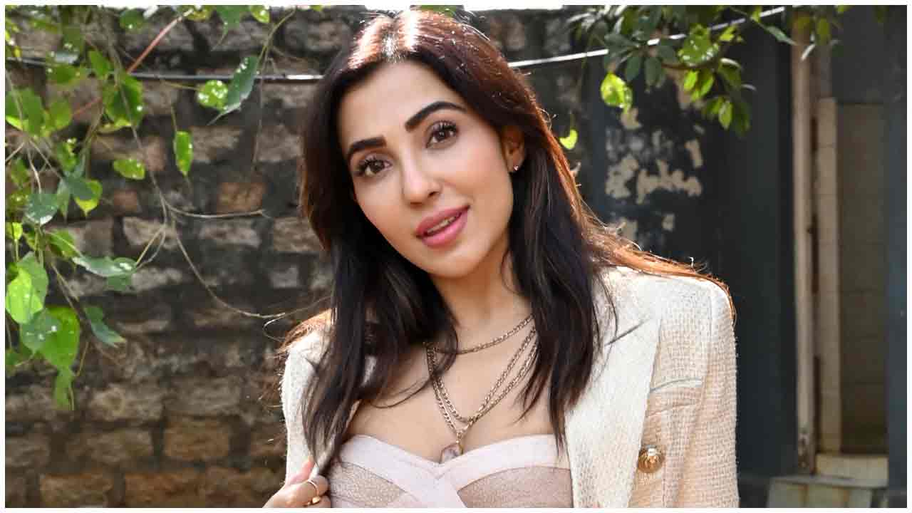 Parvati Nair | ఆలంబన మూవీ ప్రెస్ మీట్ ఈవెంట్‌లో పార్వతి నాయర్..